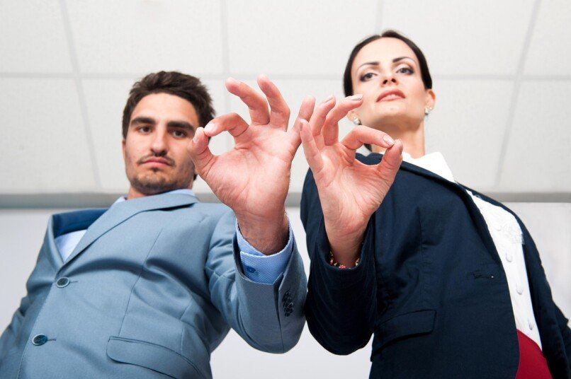 desarrollar habilidades blandas en tu empresa, man, woman, okay, business, human, young, together, happy, faces, boy, people, costume, office, manager, pair, two, hands, hand, fingers, okay, okay, okay, okay, okay, manager